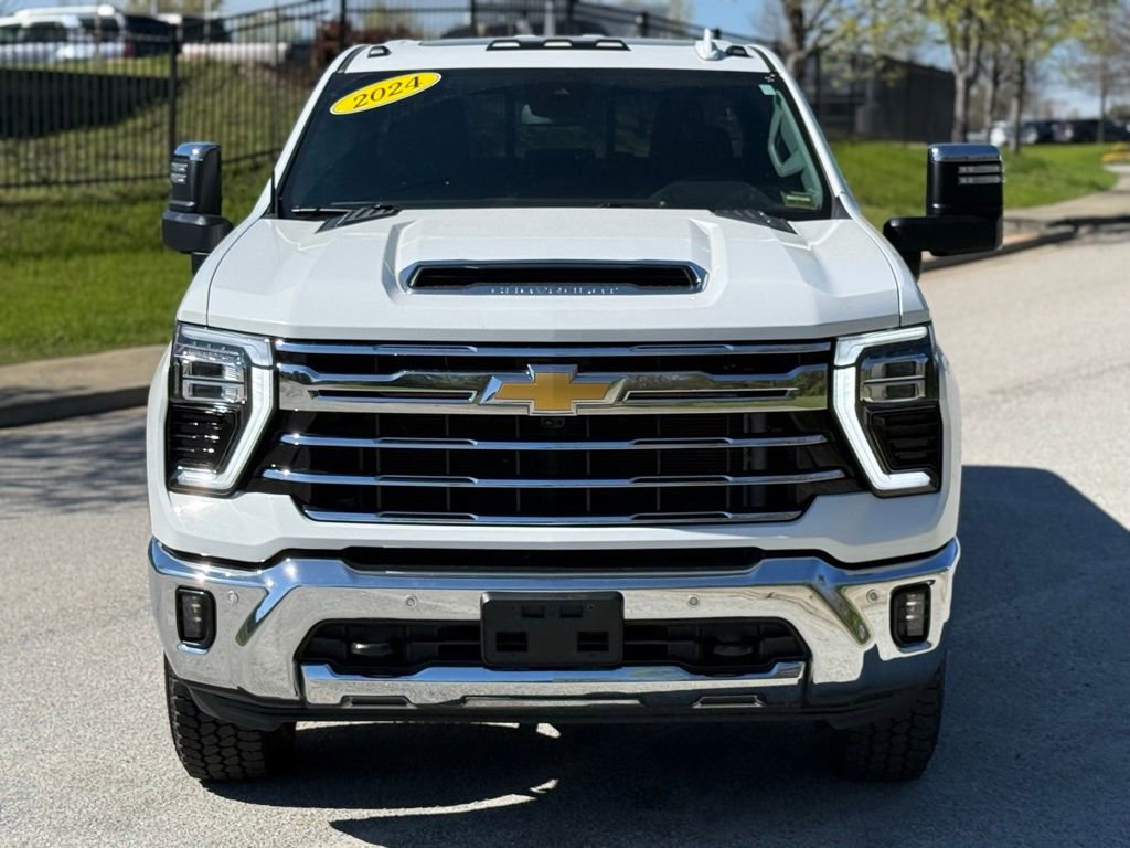 Used 2024 Chevrolet Silverado 2500 LTZ w/ LTZ Plus Package image 14