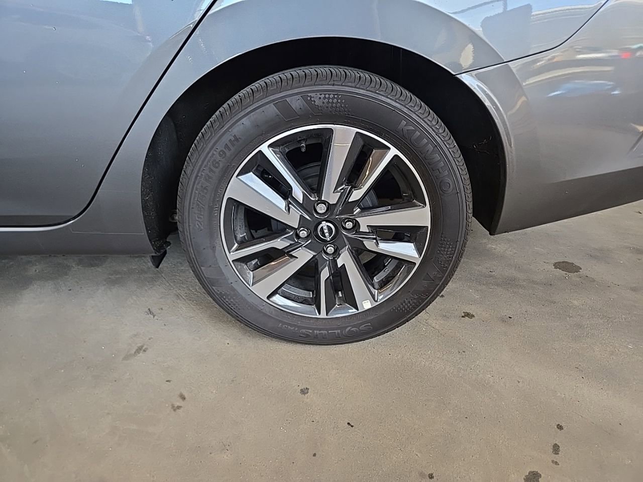 Certified 2025 Nissan Versa SV w/ Trunk Package FWD image 3