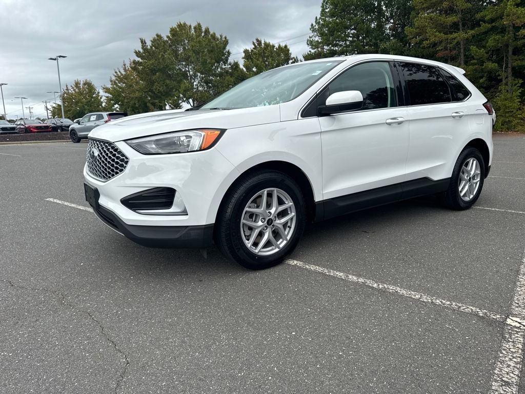 Used 2024 Ford Edge SEL