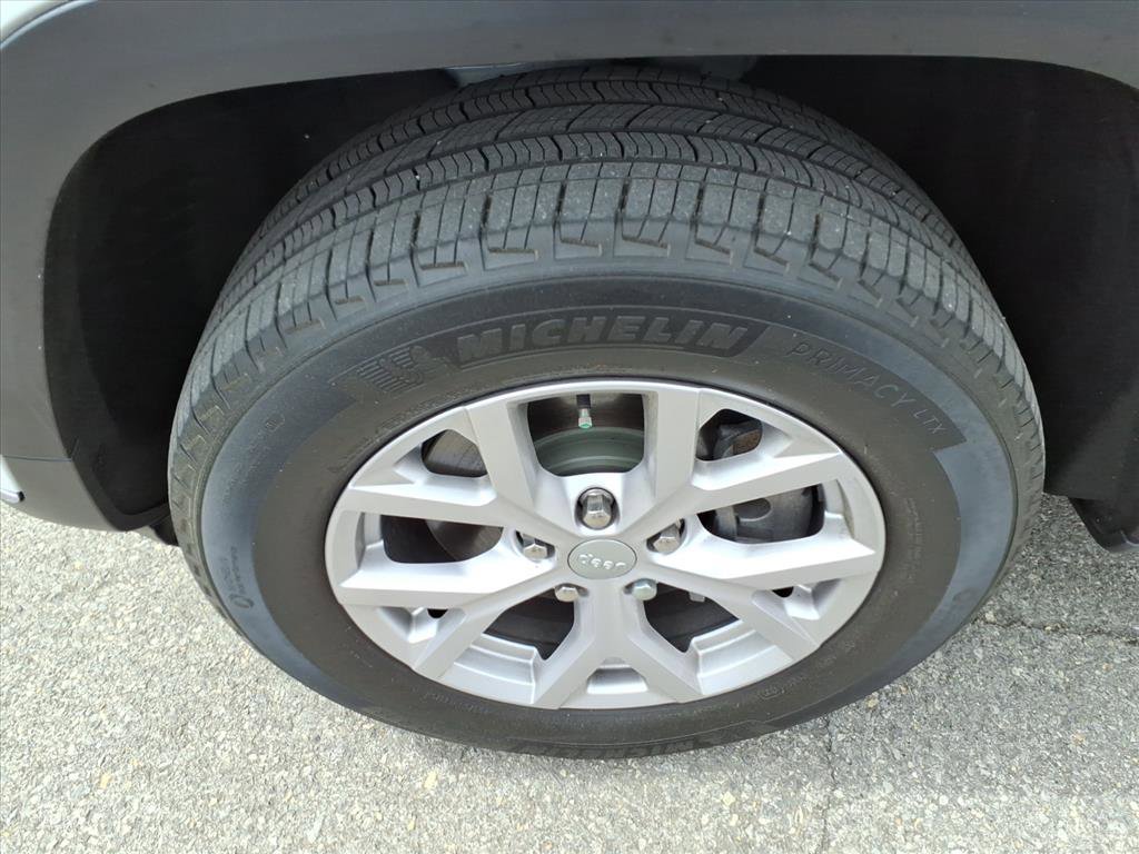 Used 2022 Jeep Grand Cherokee L Limited AWD/4WD image 10