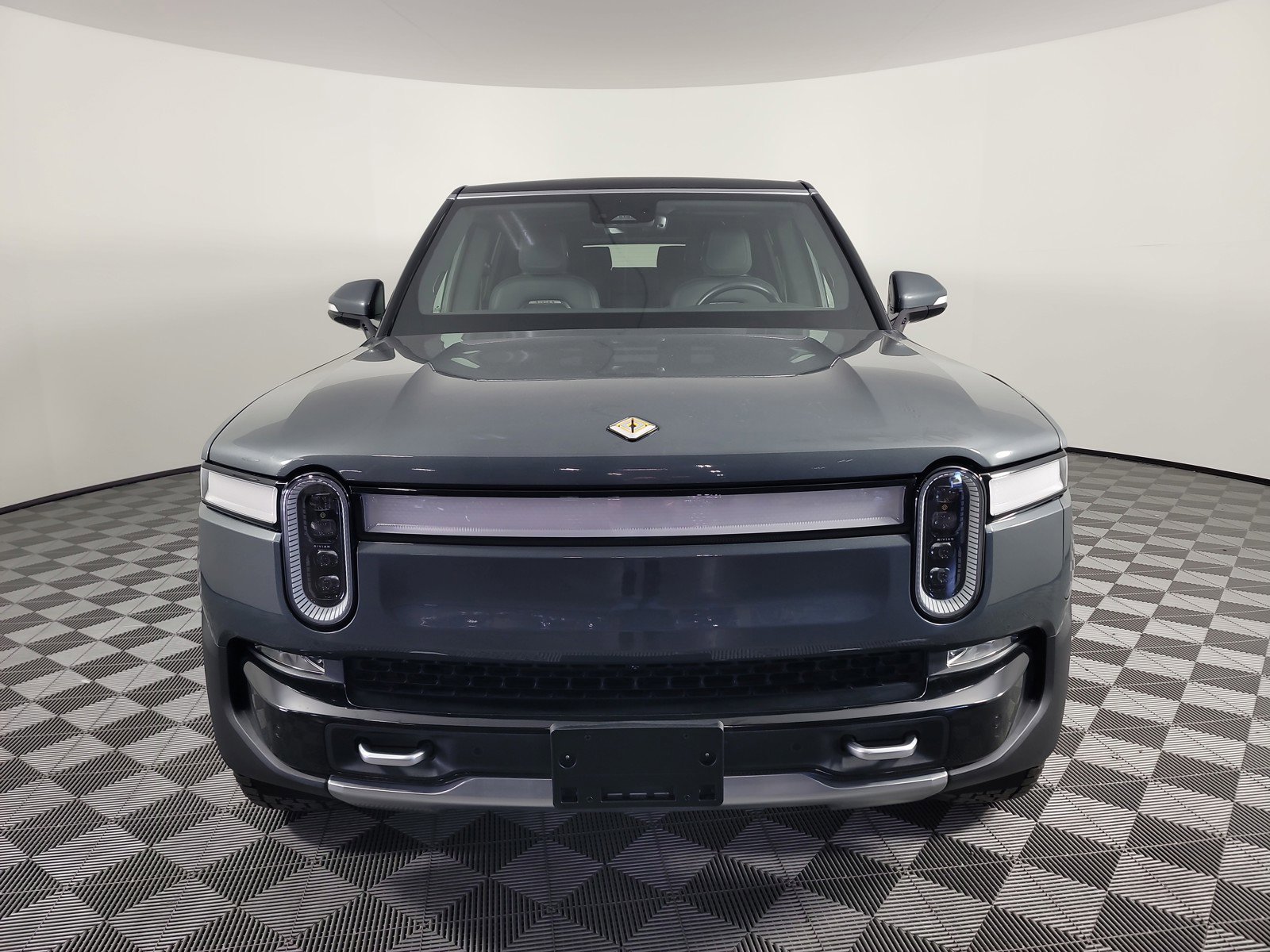 Used 2022 Rivian R1S Launch Edition image 8