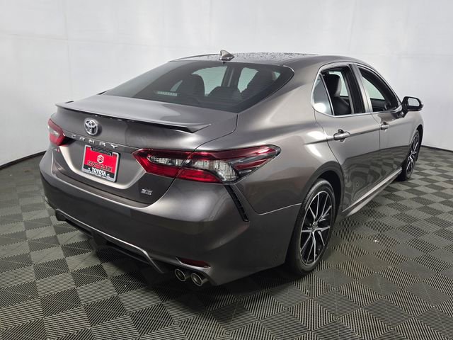 Used 2024 Toyota Camry SE w/ Convenience Package FWD image 9