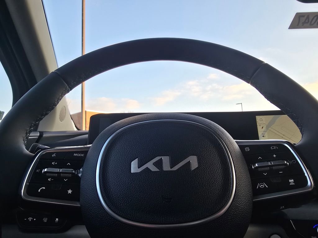 New 2026 Kia Carnival EX image 26