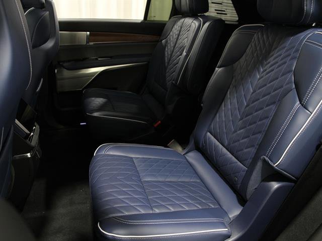 New 2026 Cadillac Vistiq Premium Luxury image 18