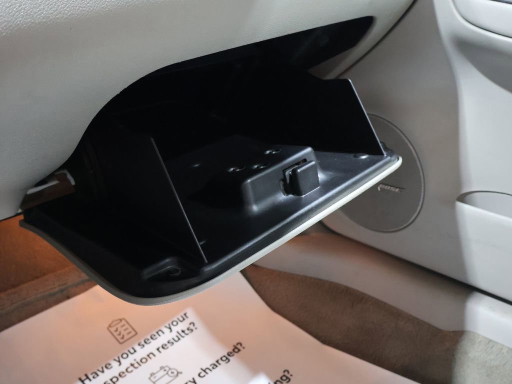 Used 2010 Chevrolet Impala LT w/ Luxury Edition Package image 27