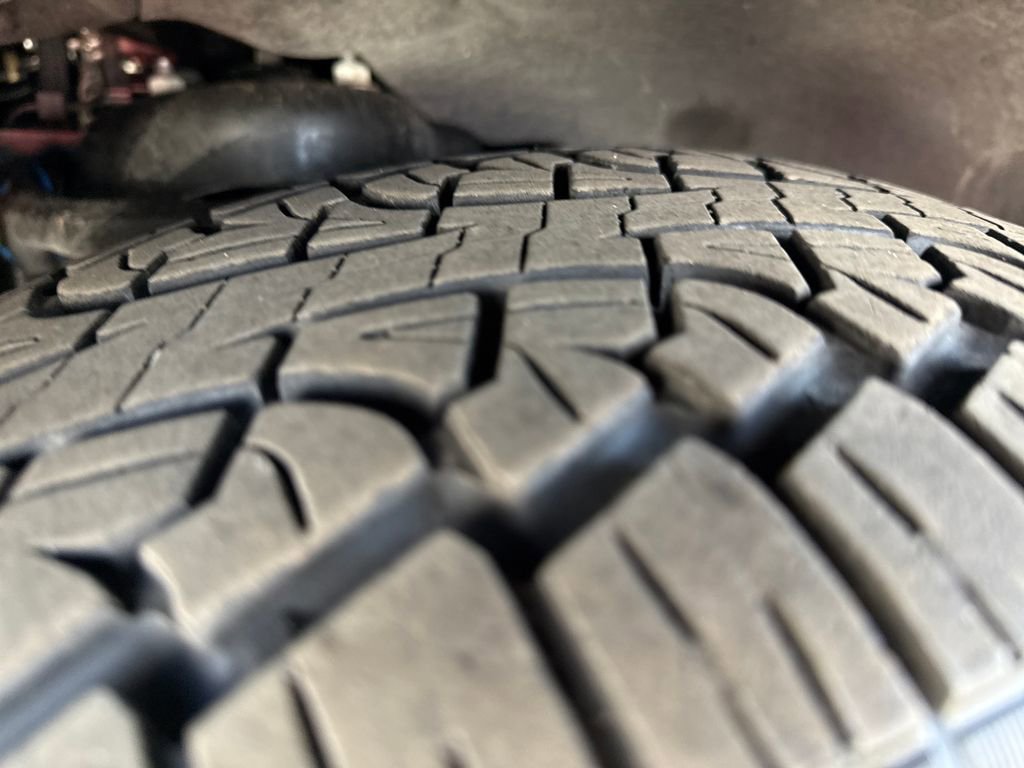 Used 2025 Ford Expedition Active image 34