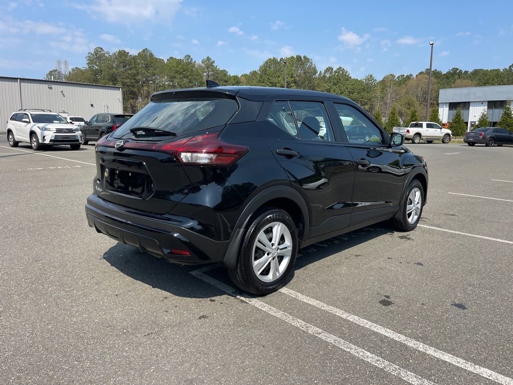 Certified 2025 Nissan Kicks Play S image 5