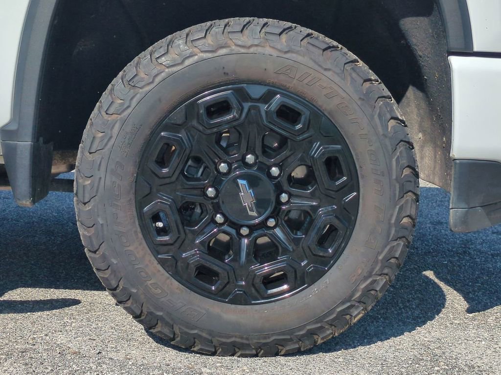 Used 2022 Chevrolet Silverado 2500 LTZ w/ LTZ Plus Package image 12