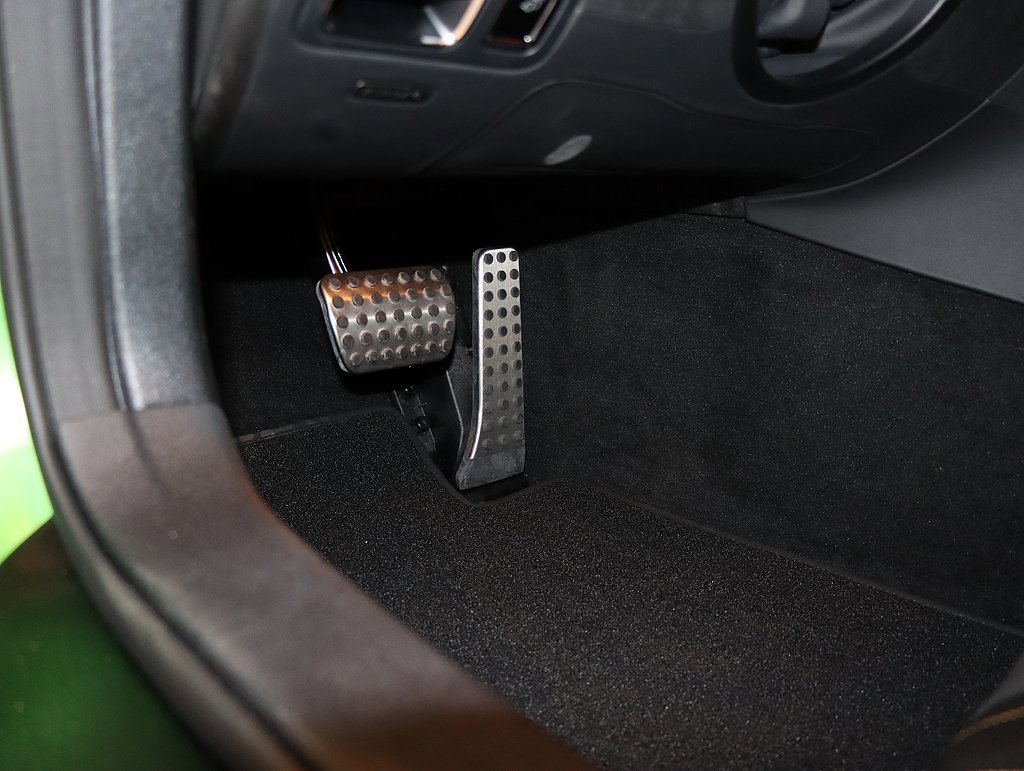 Used 2018 Mercedes-Benz AMG GT R image 57