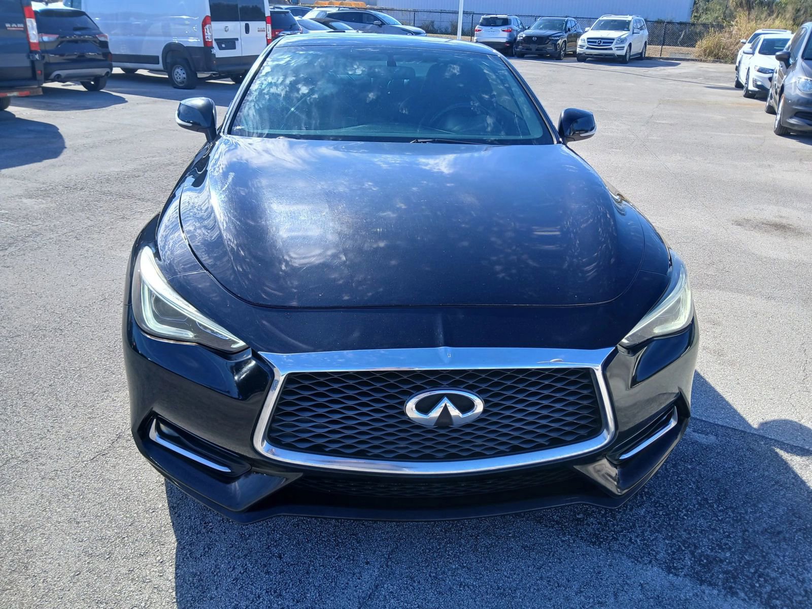 Used 2017 INFINITI Q60 2.0t image 3
