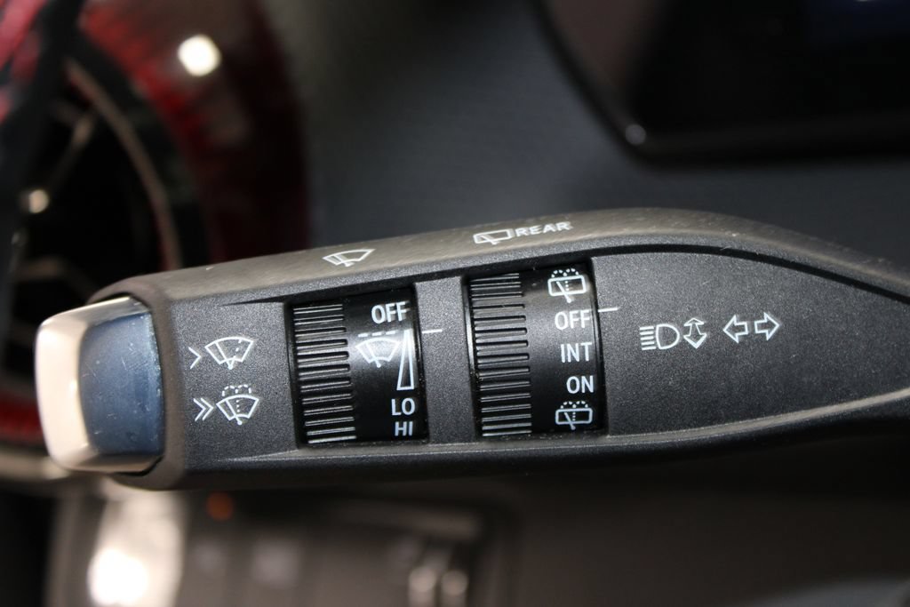 Used 2026 Chevrolet Equinox RS FWD image 33