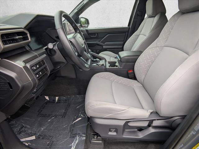 Used 2025 Toyota Tacoma SR5 AWD/4WD image 15
