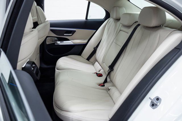 Used 2024 Mercedes-Benz E 350 4MATIC Sedan image 24