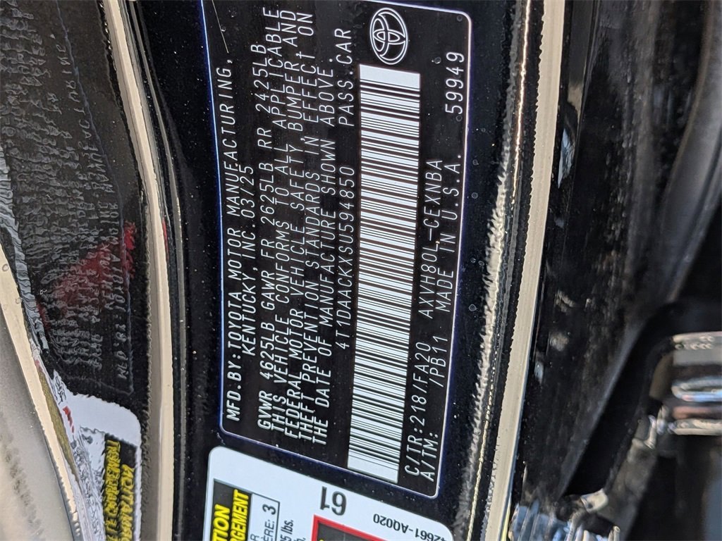 Used 2025 Toyota Camry LE image 35