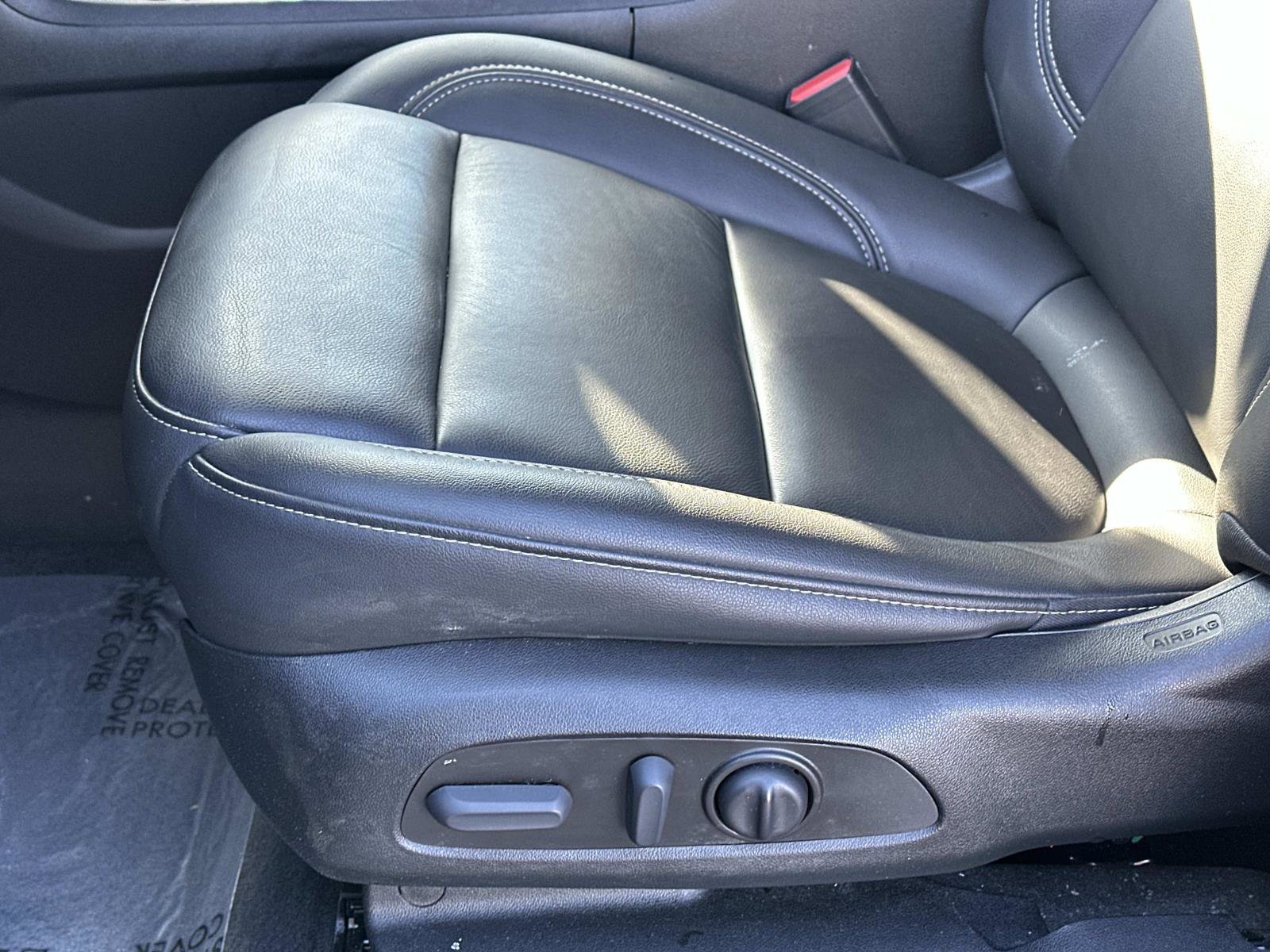 Certified 2023 Chevrolet Traverse LT w/ Rear Camera Mirror Package image 17