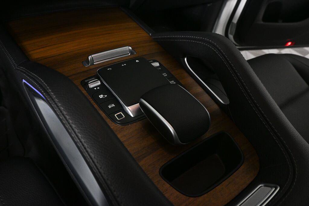 Certified 2025 Mercedes-Benz GLE 350 4MATIC image 15