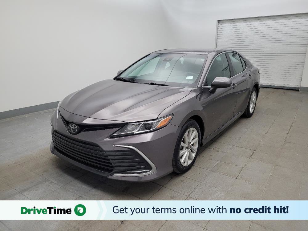 Used 2022 Toyota Camry LE image 1
