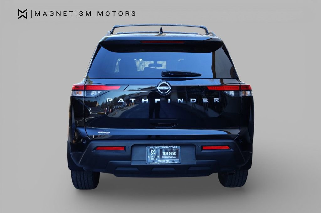 Used 2025 Nissan Pathfinder SV image 8