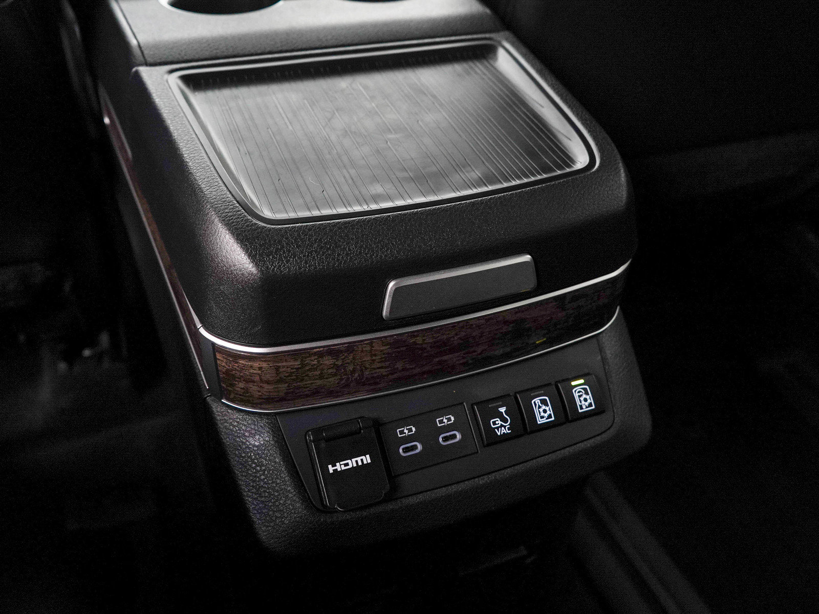 Used 2025 Toyota Sienna AWD image 19