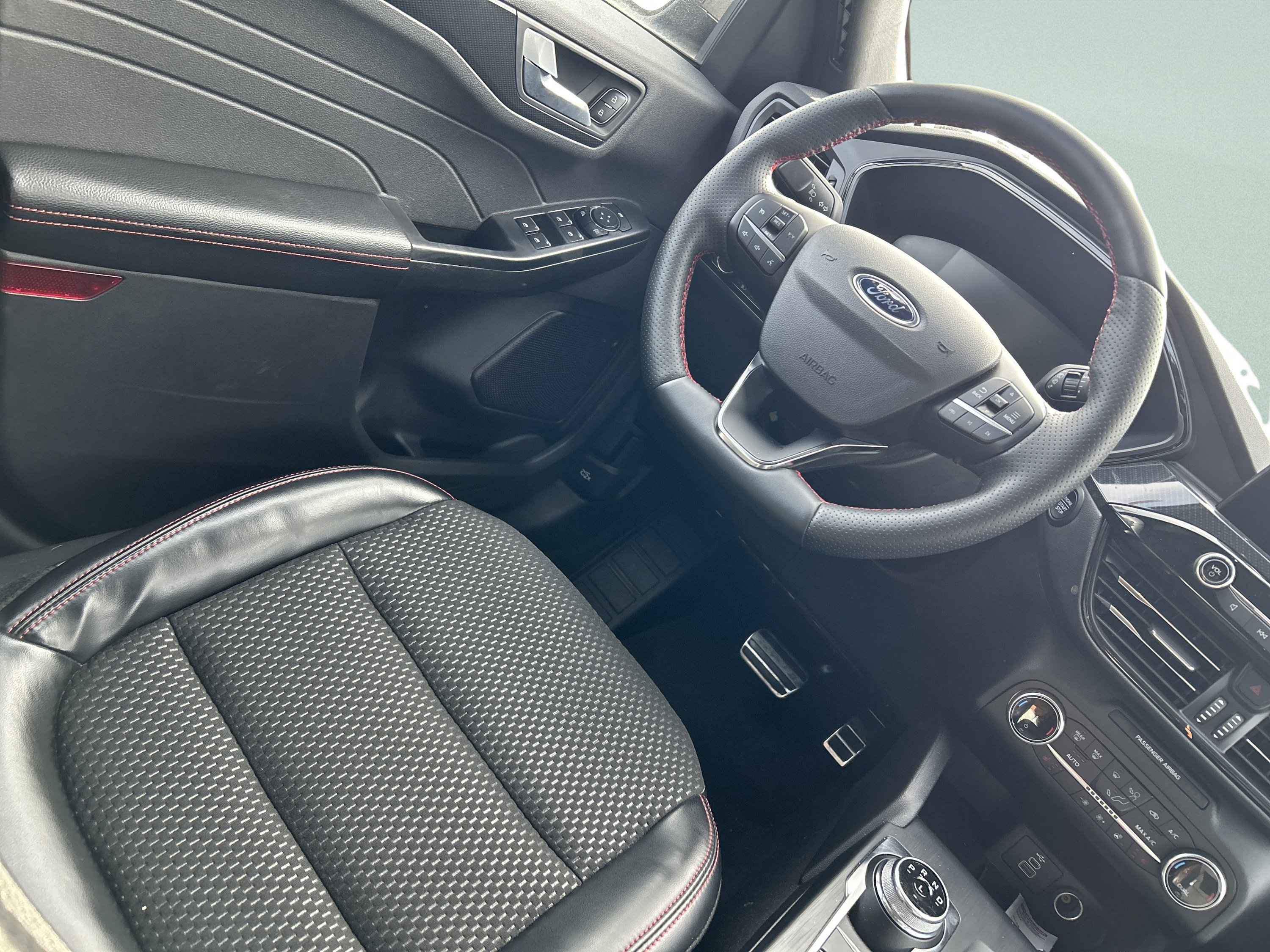 Used 2024 Ford Escape ST-Line image 42