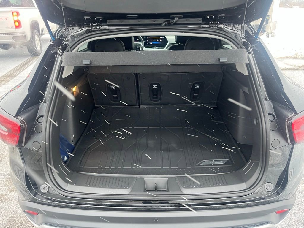 New 2026 Chevrolet Trax LT w/ Driver Confidence Package image 28