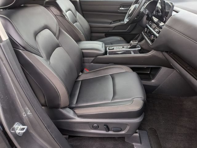 Certified 2025 Nissan Pathfinder SL AWD/4WD image 28