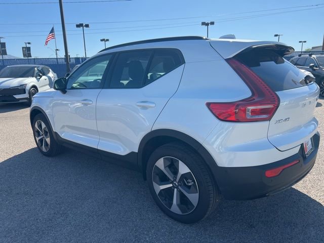 New 2026 Volvo XC40 B5 Plus w/ Climate Package AWD/4WD image 5