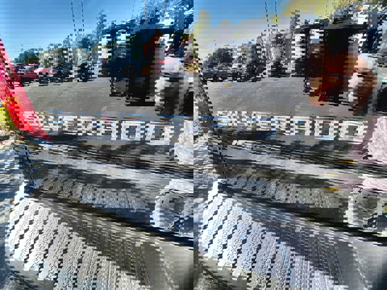 Used 2025 Chevrolet Silverado 2500 Custom w/ Custom Value Package image 30