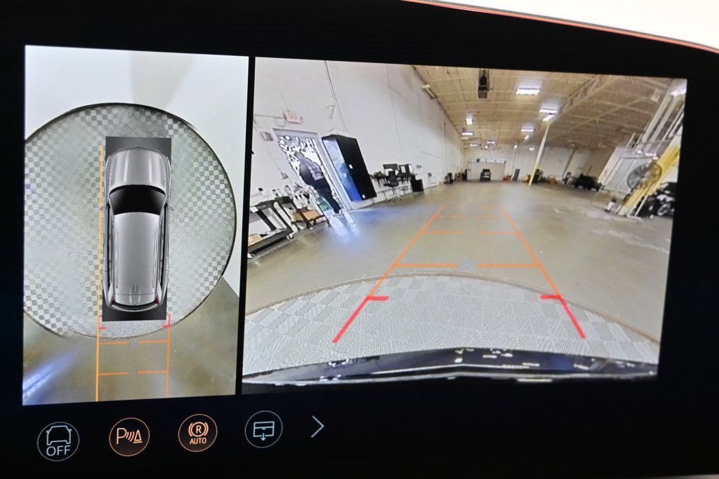 New 2026 Cadillac Vistiq Platinum image 28