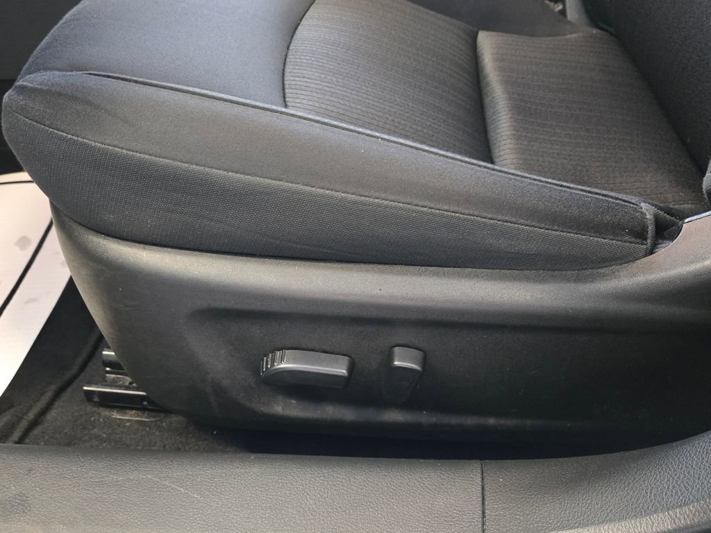 Used 2024 Nissan Altima 2.5 SV image 12