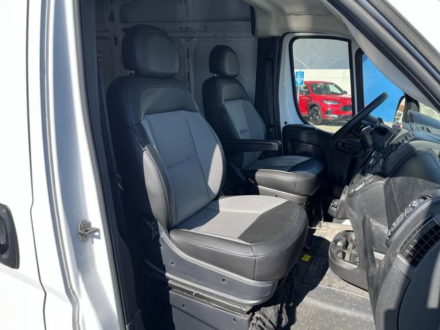 Used 2025 RAM ProMaster 2500 w/ Convenience Group FWD image 24