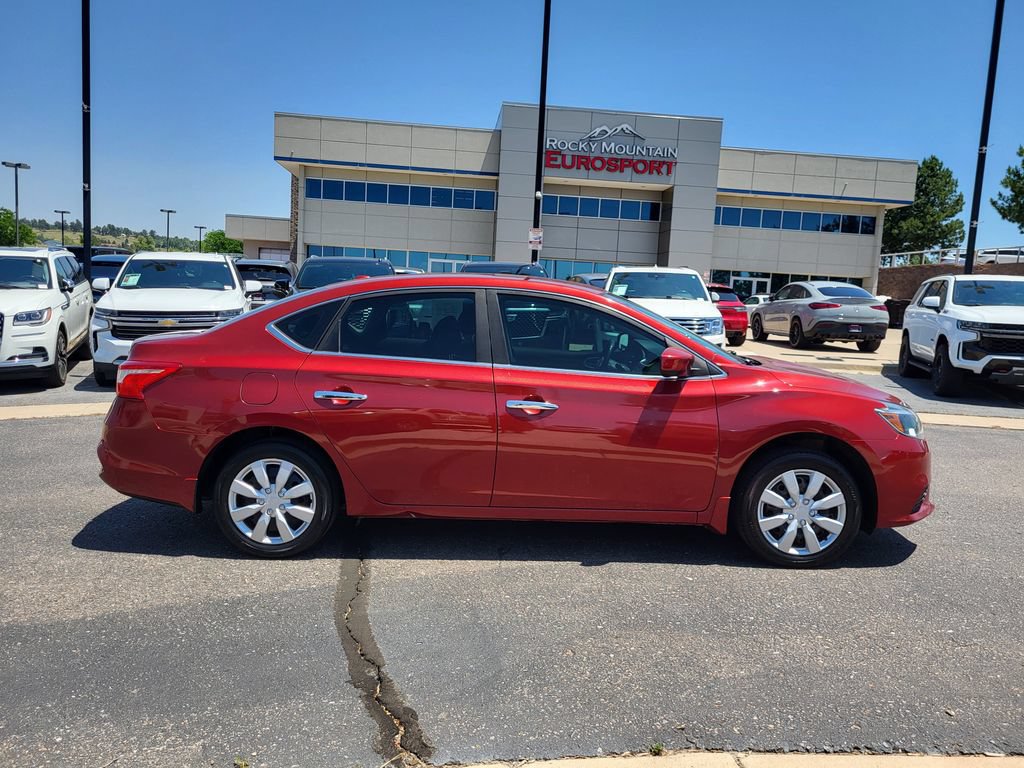 Used 2017 Nissan Sentra SV FWD image 3
