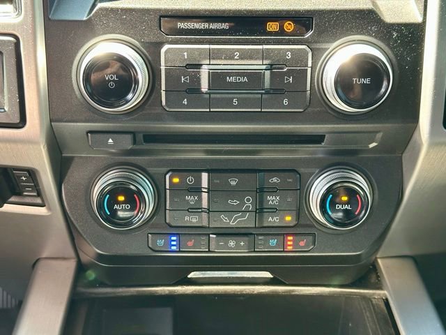 Used 2018 Ford F350 Platinum w/ Platinum Ultimate Package AWD/4WD image 31