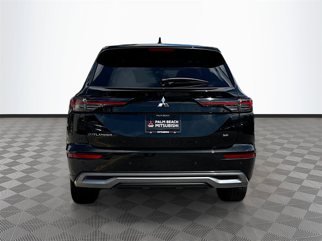 New 2025 Mitsubishi Outlander SE image 6