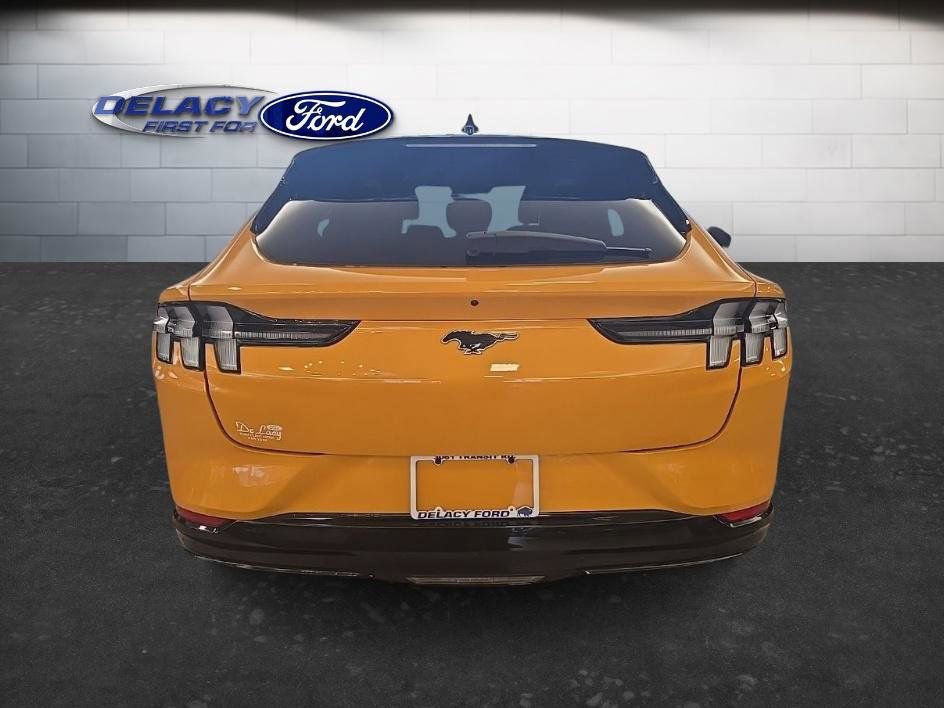 Used 2022 Ford Mustang Mach-E Premium image 5