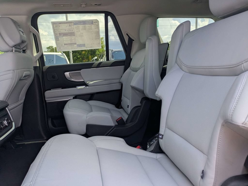 New 2027 Ford Expedition Platinum AWD/4WD image 15