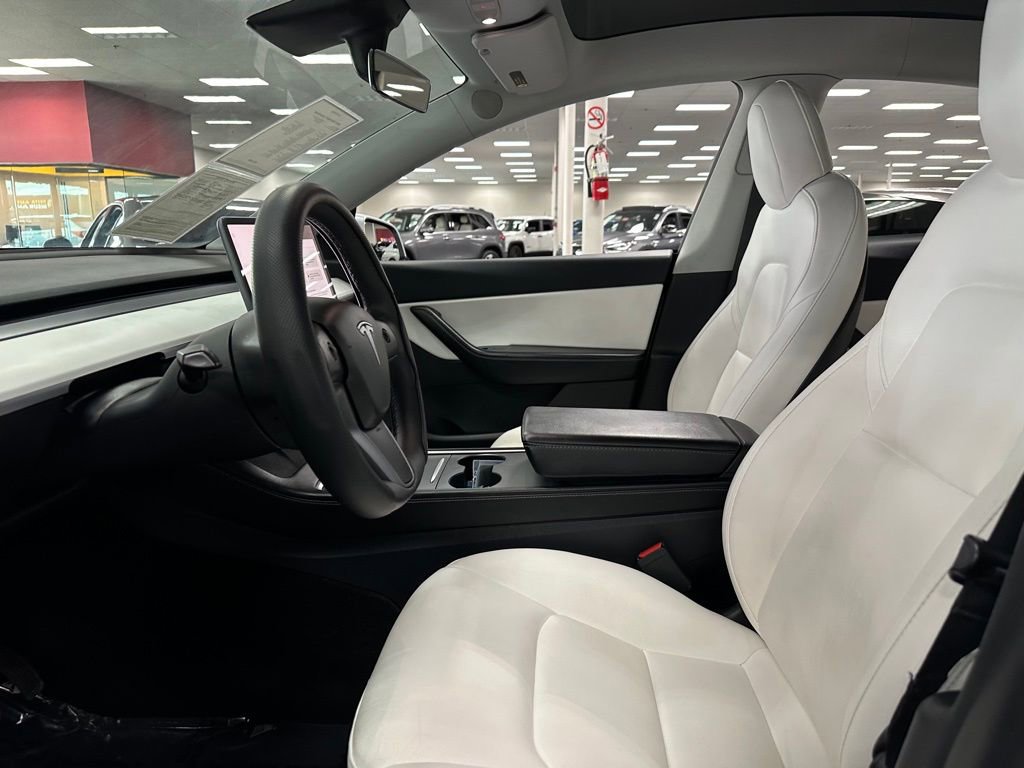 Used 2021 Tesla Model Y Long Range image 15