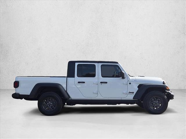 Used 2025 Jeep Gladiator Sport AWD/4WD image 4