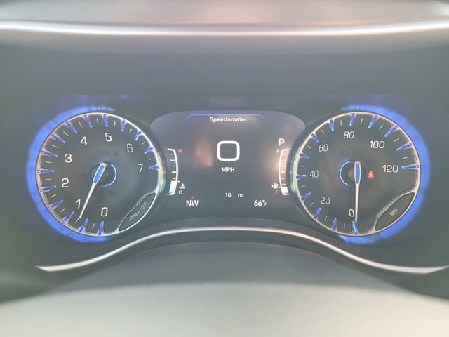 Used 2026 Chrysler Pacifica Select image 30