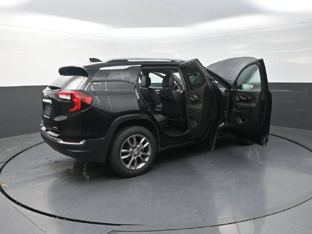 Used 2024 GMC Terrain SLT AWD/4WD image 45