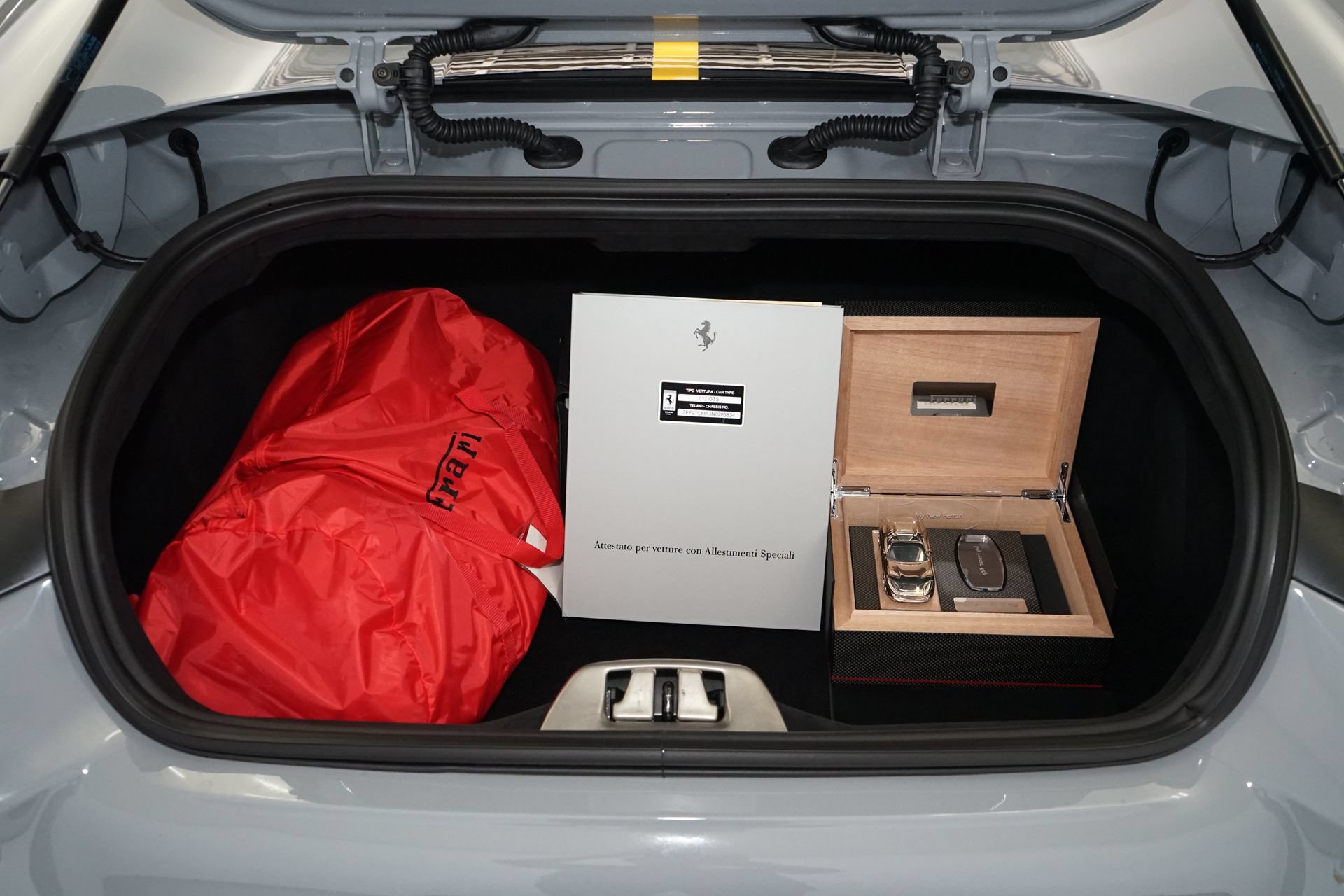 Used 2022 Ferrari 812 GTS RWD image 36
