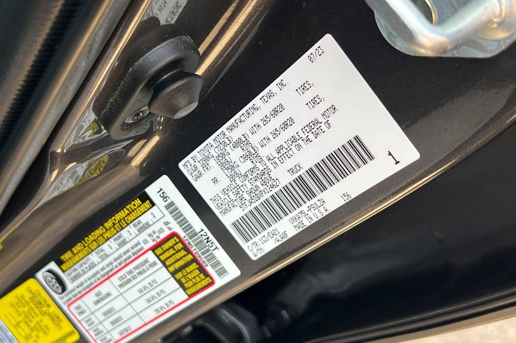 Used 2023 Toyota Tundra Limited AWD/4WD image 32