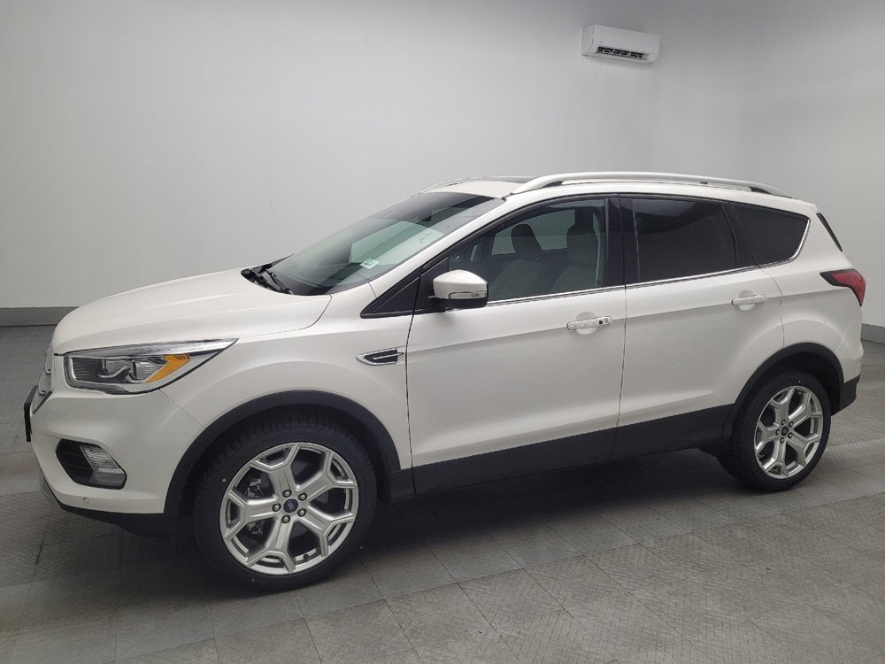 Used 2019 Ford Escape Titanium image 2