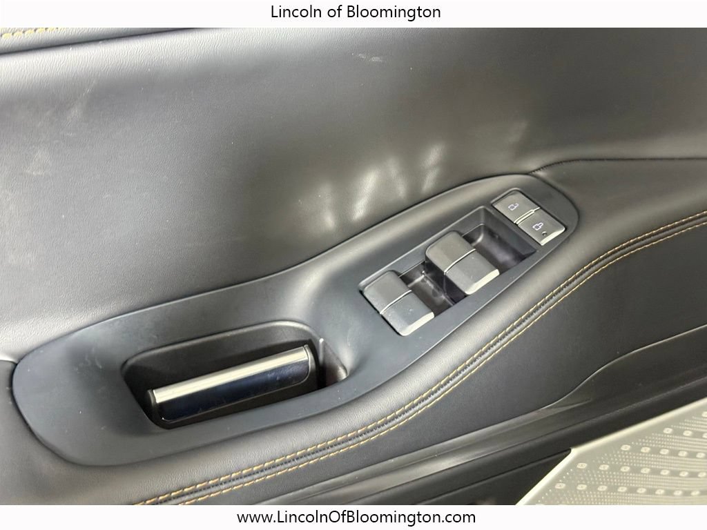 Used 2025 Lincoln Navigator Black Label AWD/4WD image 32