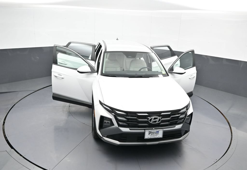 Certified 2025 Hyundai Tucson SE AWD/4WD image 45