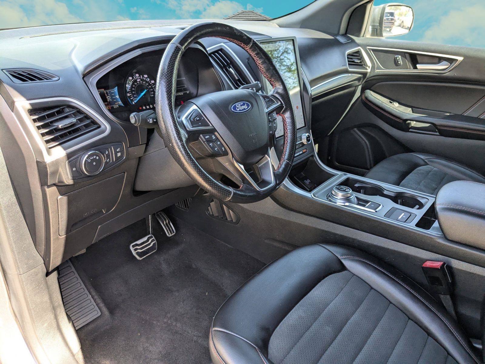 Used 2022 Ford Edge ST-Line image 6