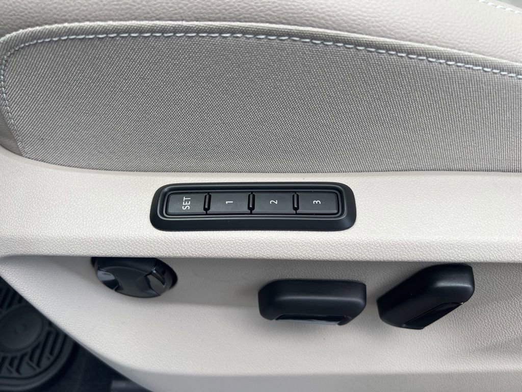 New 2026 Volkswagen Atlas SEL image 19