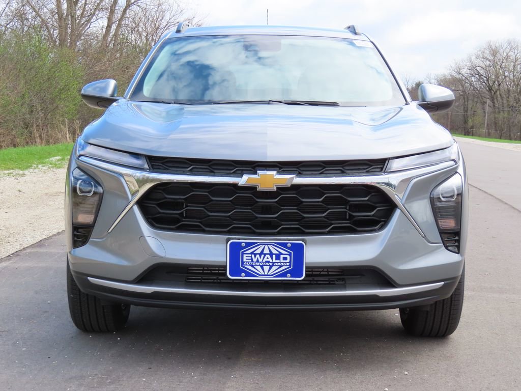 New 2026 Chevrolet Trax LT w/ Driver Confidence Package image 14