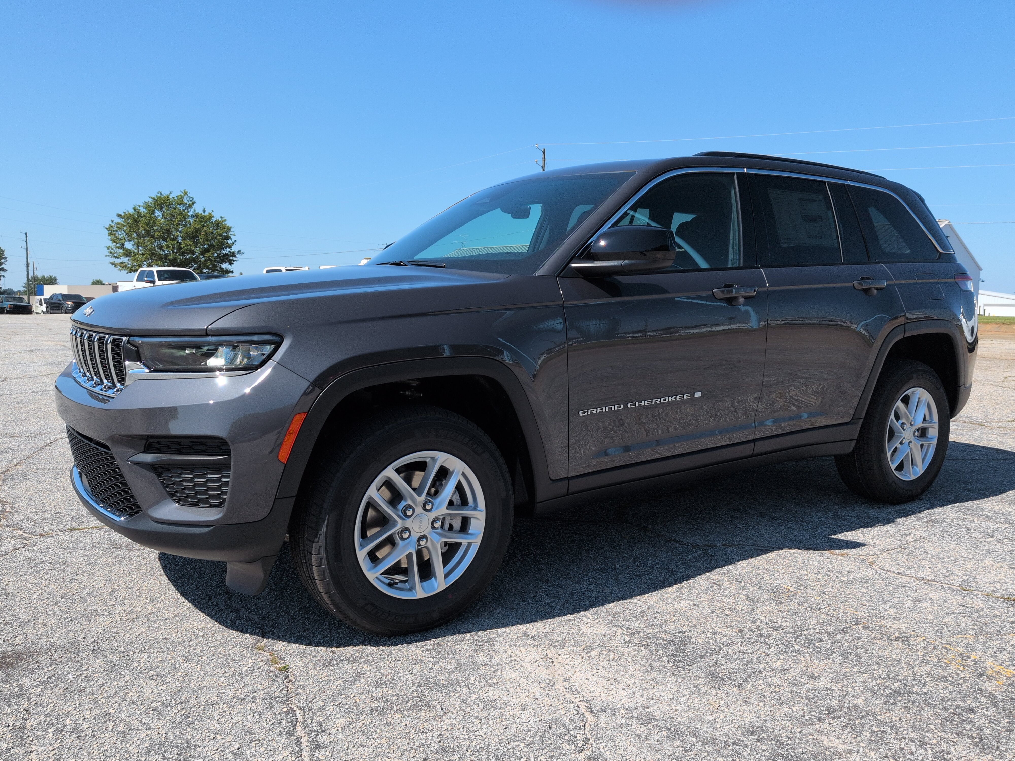New 2026 Jeep Grand Cherokee Laredo X RWD image 6