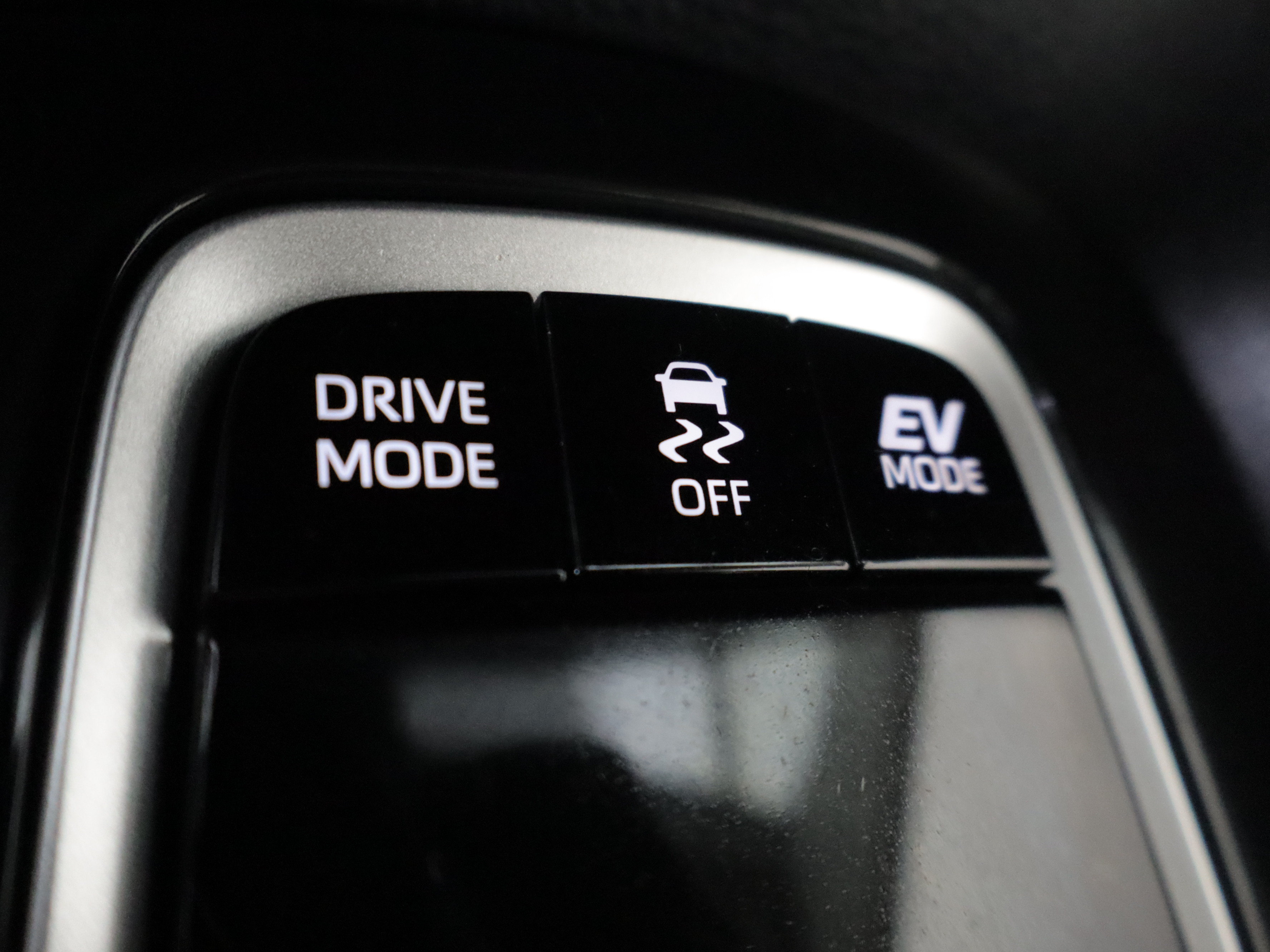 Used 2025 Toyota Corolla LE w/ LE Premium Package FWD image 16